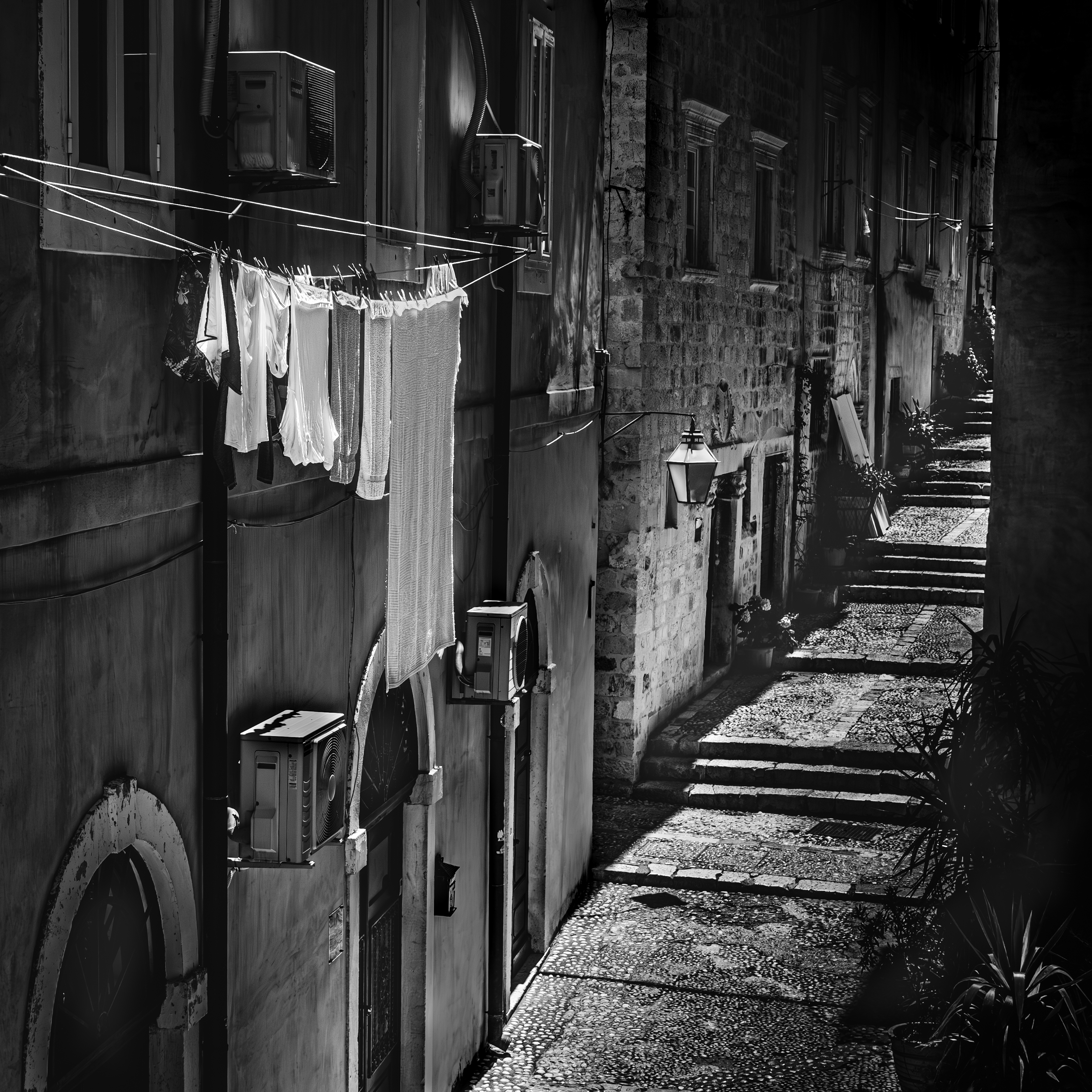 1708068-01 72ppi.jpg