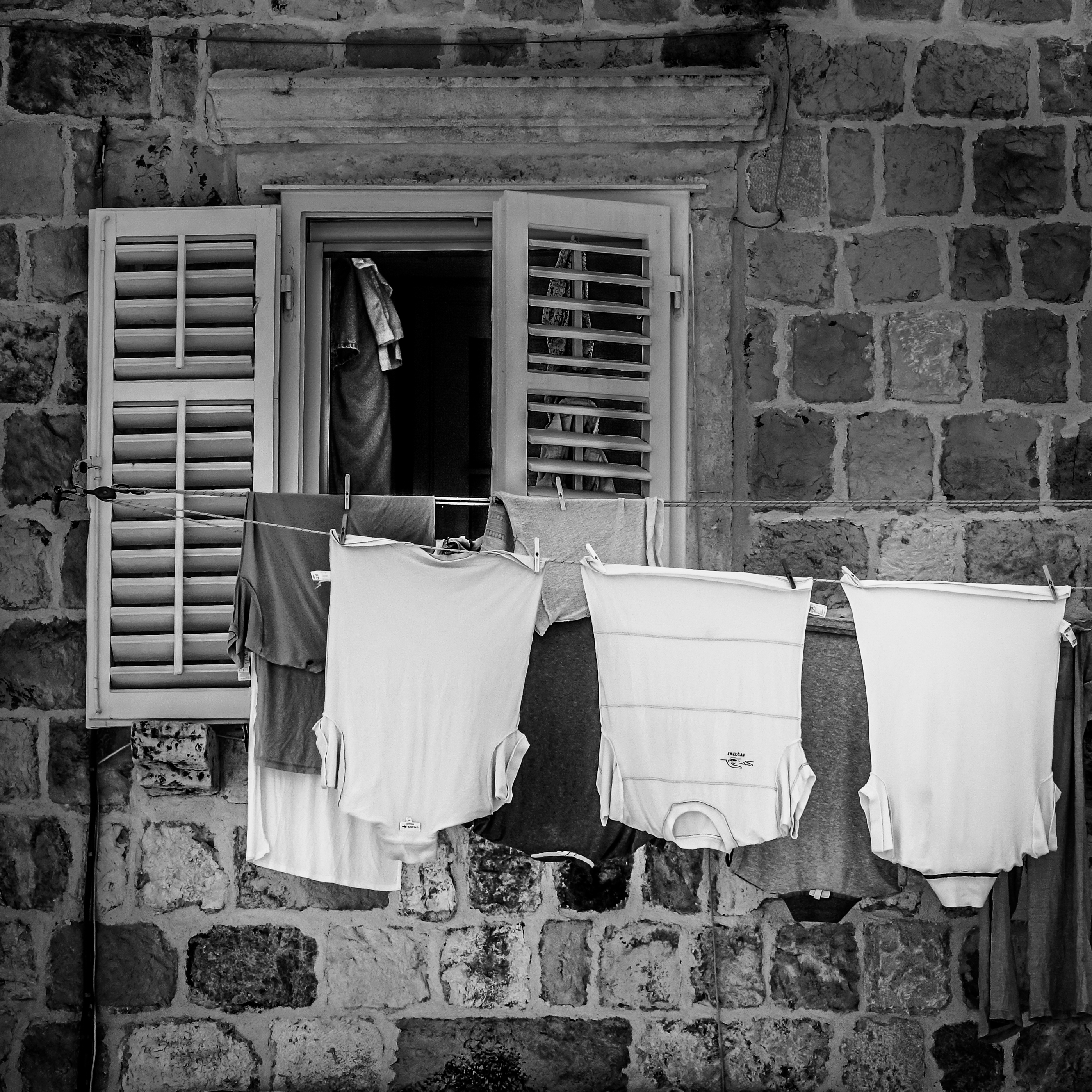 1708068-03 72ppi.jpg